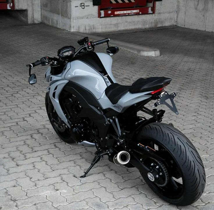 Motorcycle oils